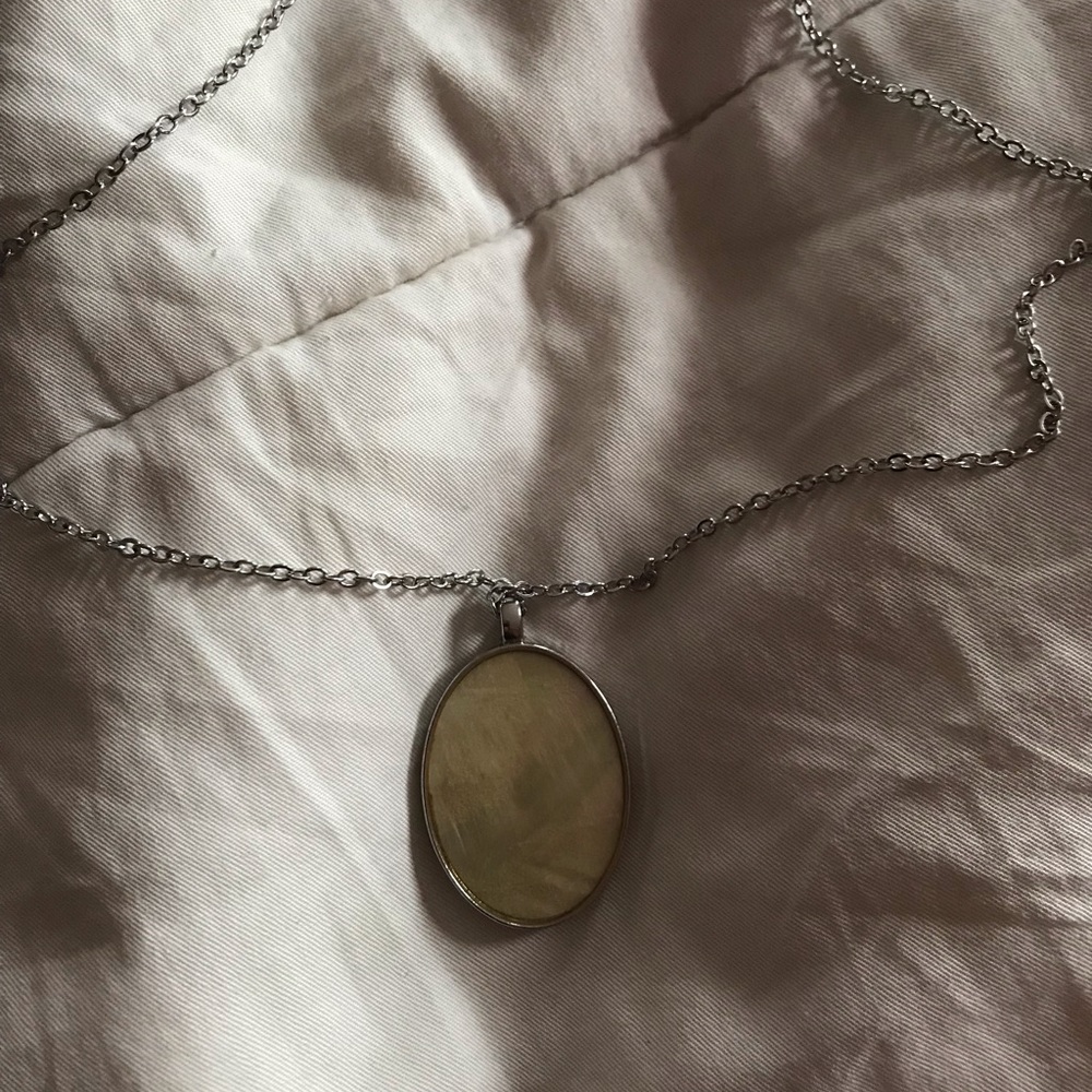 Long necklace - Picture 2 of 3